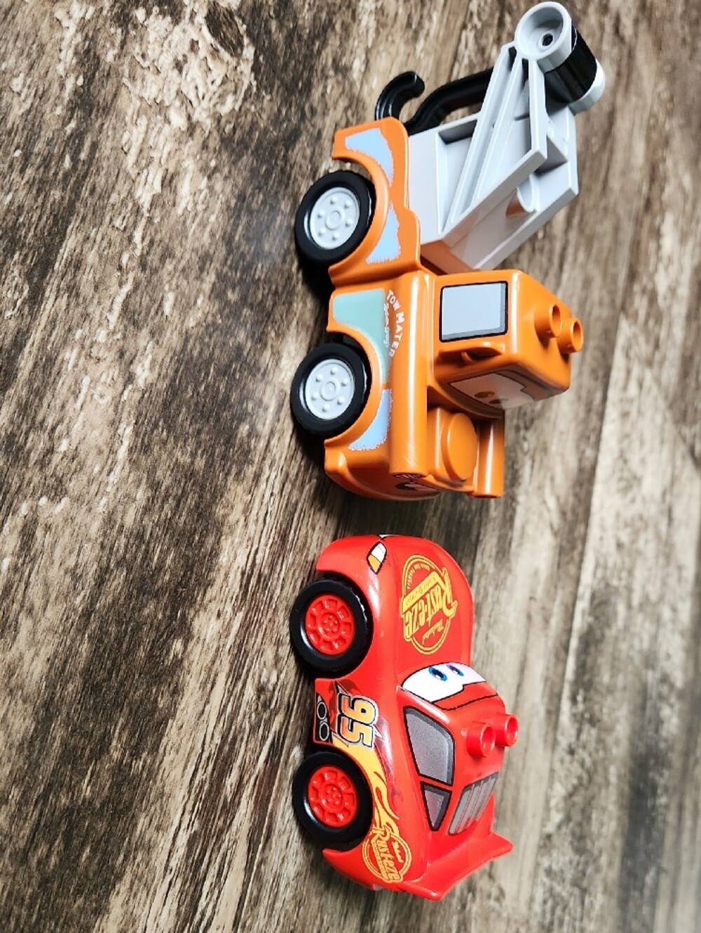 Duplo Cars Lightning McQueen & Mater Mini Vehicle Set - Red & Orange - Picture 2 of 12